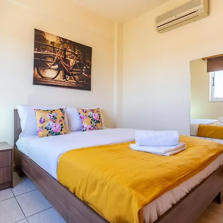 Blue Time 2-Bedroom Apartment In Larnaca Exterior photo