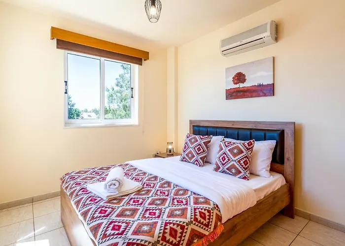 Blue Time 2-Bedroom Apartment In Larnaca