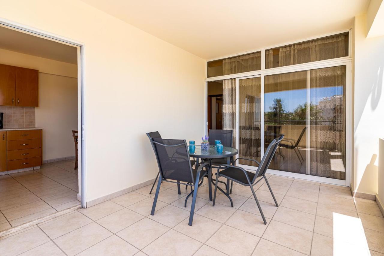 Blue Time 2-bedroom In Apartment Larnaca